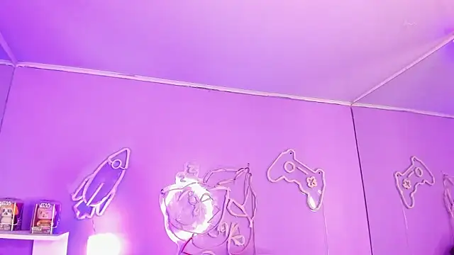 Camiila Osorio online show from February 4, 7:31 pm