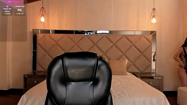 Snapshot of ValeriaVelvet chatting on December 22, 12:24 pm ValeriaVelvet online show from December 22, 12:24 pm