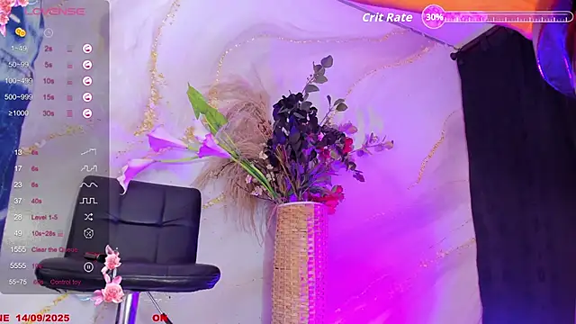 Snapshot of Karla-Ebony chatting on September 14, 1:43 pm Karla-Ebony online show from September 14, 1:43 pm