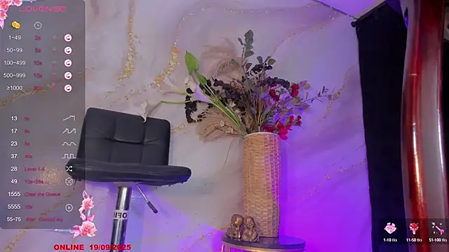 Snapshot of Karla-Ebony chatting on September 19, 1:56 pm Karla-Ebony online show from September 19, 1:56 pm