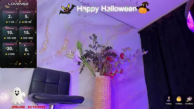 Snapshot of Karla-Ebony chatting on October 30, 1:45 pm Karla-Ebony online show from October 30, 1:45 pm