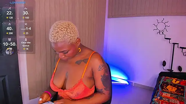 Snapshot of KenyaMystic chatting on February 25, 11:33 pm KenyaMystic online show from February 25, 11:33 pm