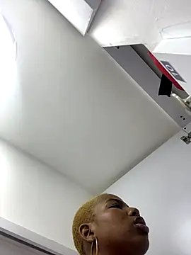 Snapshot of KenyaMystic chatting on December 3, 7:12 pm KenyaMystic online show from December 3, 7:12 pm