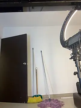 Snapshot of KenyaMystic chatting on December 5, 7:21 pm KenyaMystic online show from December 5, 7:21 pm