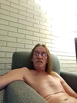 Snapshot of coolbrease10 chatting on December 23, 9:27 am coolbrease10 online show from December 23, 9:27 am