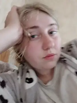 Snapshot of AnastasiaSky19 chatting on June 7, 7:12 am AnastasiaSky19 online show from June 7, 7:12 am