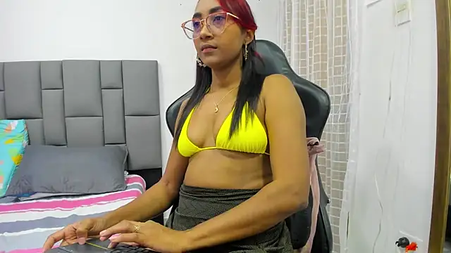 MurphyAngelina online show from February 8, 1:43 am