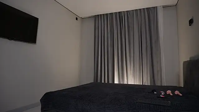 Snapshot of Nik_Sharp chatting on March 20, 4:12 pm Nik Sharp online show from March 20, 4:12 pm