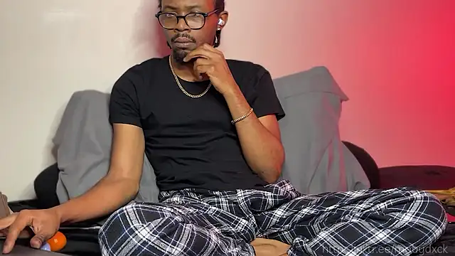 Snapshot of MobyDxck chatting on February 23, 9:17 am MobyDxck online show from February 23, 9:17 am