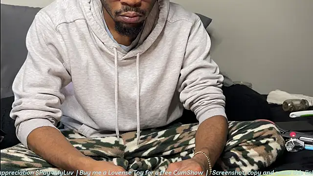 Snapshot of MobyDxck chatting on March 1, 2:13 am MobyDxck online show from March 1, 2:13 am