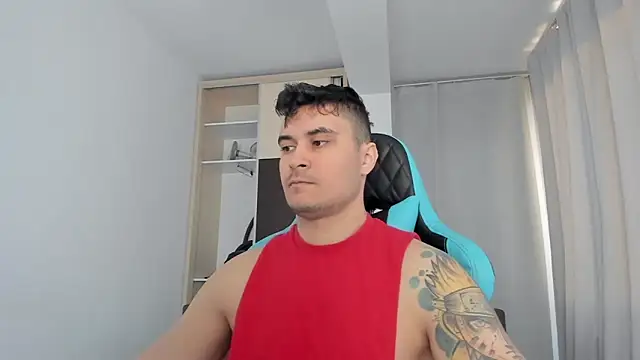 Snapshot of MatMalonne chatting on January 17, 6:18 am MatMalonne online show from January 17, 6:18 am