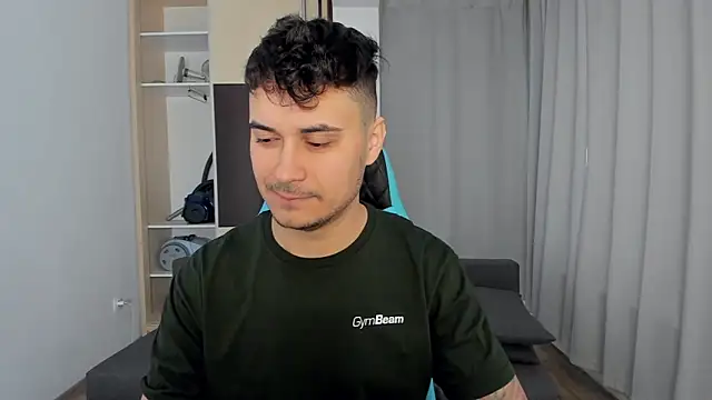 Snapshot of MatMalonne chatting on February 7, 6:39 am MatMalonne online show from February 7, 6:39 am