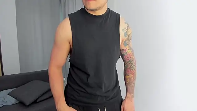 Snapshot of MatMalonne chatting on February 14, 2:14 pm MatMalonne online show from February 14, 2:14 pm