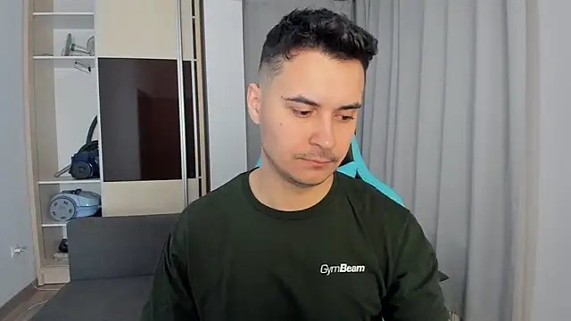 Snapshot of MatMalonne chatting on February 17, 5:15 am MatMalonne online show from February 17, 5:15 am