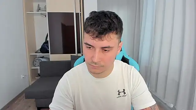 Snapshot of MatMalonne chatting on February 22, 1:42 pm MatMalonne online show from February 22, 1:42 pm