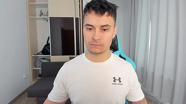 Snapshot of MatMalonne chatting on February 23, 7:06 am MatMalonne online show from February 23, 7:06 am