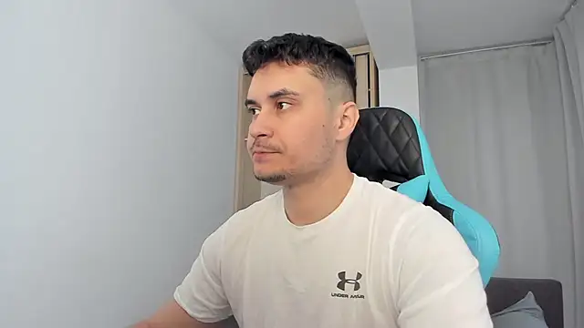 Snapshot of MatMalonne chatting on March 1, 6:48 am MatMalonne online show from March 1, 6:48 am