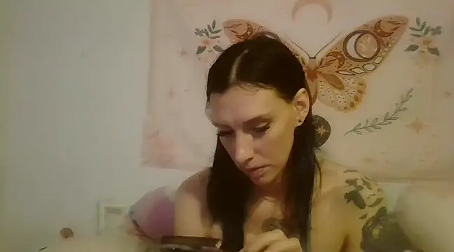 averietheangel online show from February 28, 7:03 pm