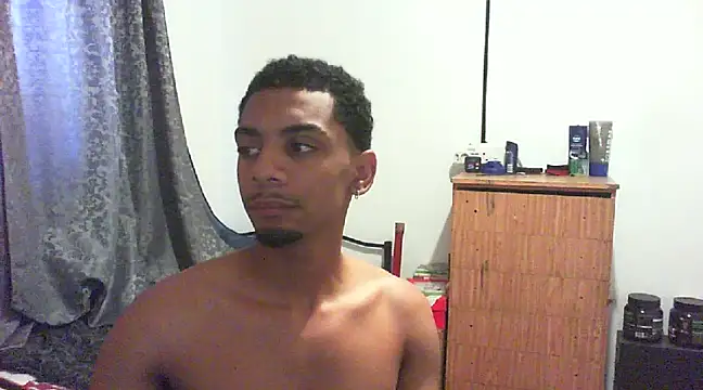 Snapshot of 29YOURZ_28_ chatting on February 5, 10:30 am 29YOURZ 28 online show from February 5, 10:30 am
