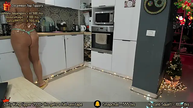 AmySuperHeroes online show from December 17, 1:06 pm