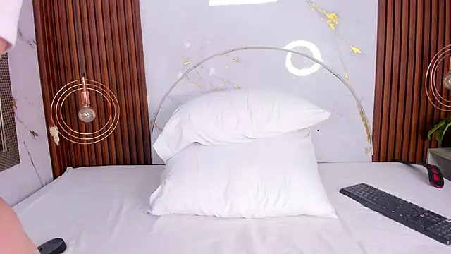 miamiller69 online show from May 12, 4:31 am