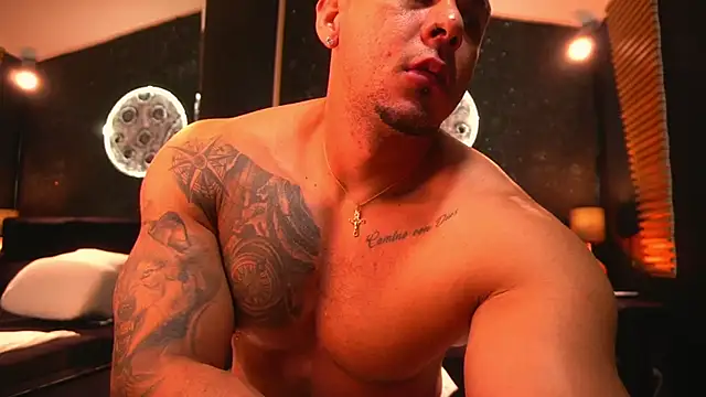 MassimoWalton2 online show from November 17, 2:12 pm