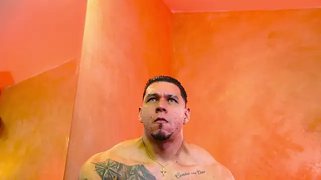 MassimoWalton2 online show from March 6, 1:51 pm