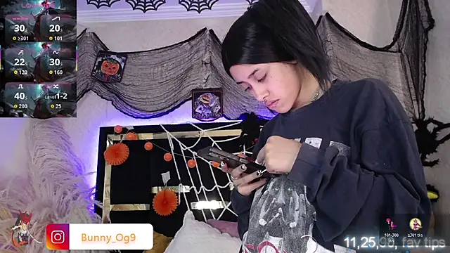 Bunny O online show from November 1, 8:55 pm