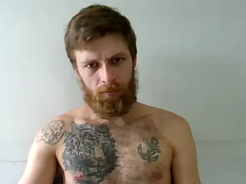 Snapshot of SkullTatto chatting on February 5, 11:48 am SkullTatto online show from February 5, 11:48 am