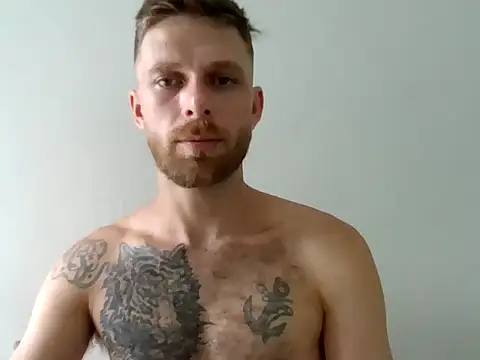 Snapshot of SkullTatto chatting on February 14, 6:15 pm SkullTatto online show from February 14, 6:15 pm