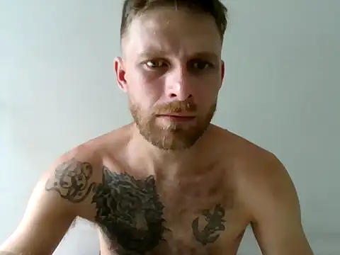 Snapshot of SkullTatto chatting on February 16, 6:26 pm SkullTatto online show from February 16, 6:26 pm