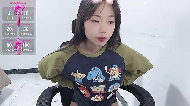 Lvy--v online show from January 14, 10:44 pm