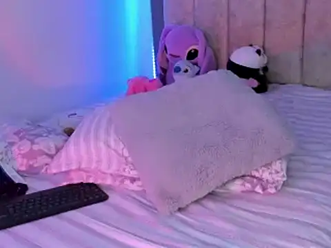 gatecharlotte  online show from March 29, 7:19 am