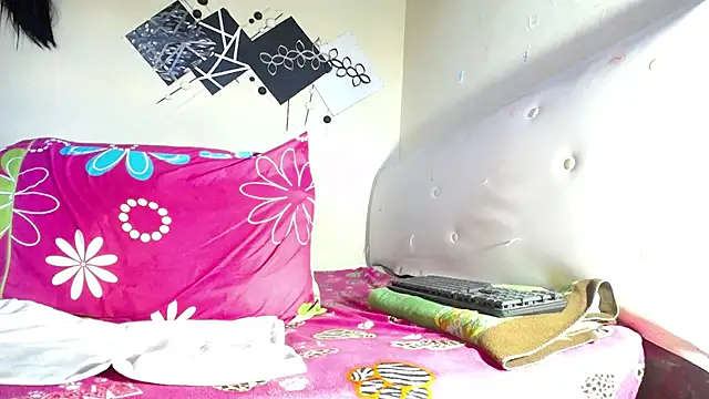 Snapshot of Vick_Jocson chatting on July 14, 6:57 pm Vick Jocson online show from July 14, 6:57 pm