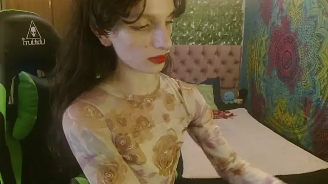 Snapshot of BurningVenus12 chatting on June 25, 2:11 am BurningVenus12 online show from June 25, 2:11 am