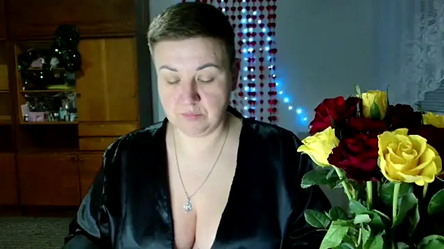 Snapshot of Annet1912 chatting on February 4, 6:27 pm Annet1912 online show from February 4, 6:27 pm