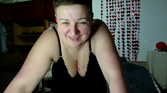 Snapshot of Annet1912 chatting on February 18, 10:14 pm Annet1912 online show from February 18, 10:14 pm