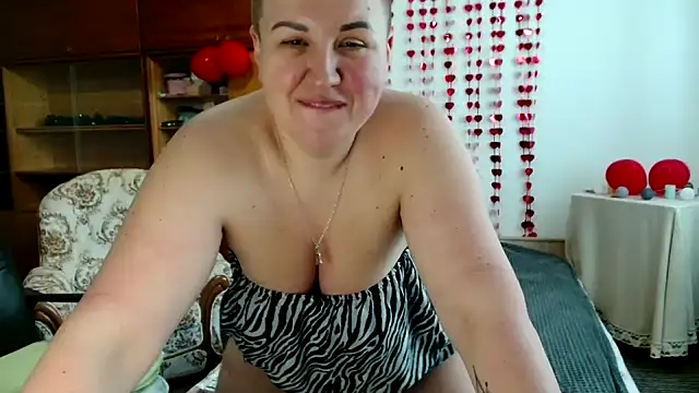 Snapshot of Annet1912 chatting on February 21, 12:39 pm Annet1912 online show from February 21, 12:39 pm