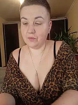 Snapshot of Annet1912 chatting on June 22, 9:28 am Annet1912 online show from June 22, 9:28 am