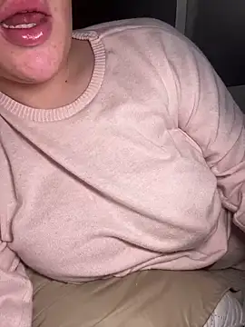 Snapshot of lilylush24 chatting on December 30, 2:40 pm lilylush24 online show from December 30, 2:40 pm