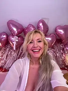 KelliRaid online show from February 12, 8:16 am