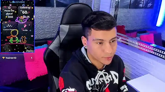 Snapshot of salvadorgomezx chatting on December 2, 7:03 am salvadorgomezx online show from December 2, 7:03 am