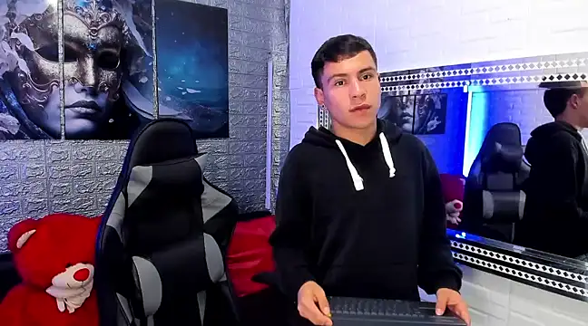 Snapshot of salvadorgomezx chatting on December 28, 11:41 am salvadorgomezx online show from December 28, 11:41 am