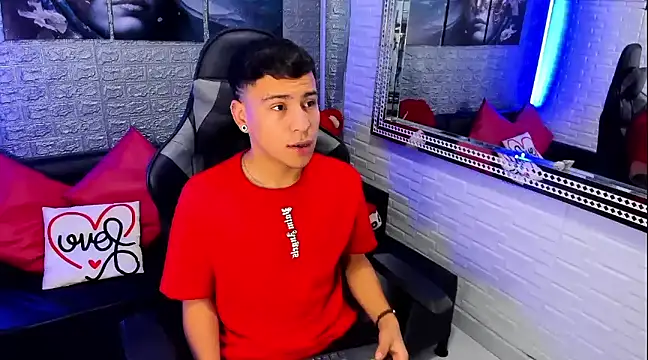 Snapshot of salvadorgomezx chatting on January 3, 9:36 pm salvadorgomezx online show from January 3, 9:36 pm