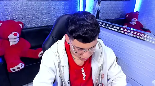 Snapshot of salvadorgomezx chatting on February 13, 9:20 am salvadorgomezx online show from February 13, 9:20 am