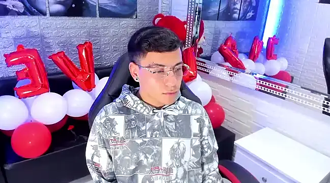 Snapshot of salvadorgomezx chatting on February 15, 3:31 am salvadorgomezx online show from February 15, 3:31 am