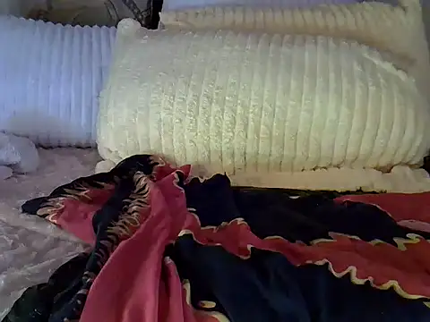 Snapshot of Soft_gal12 chatting on September 8, 4:28 pm Soft gal12 online show from September 8, 4:28 pm