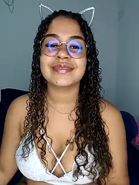 VitoriaFernandes online show from March 22, 8:59 pm