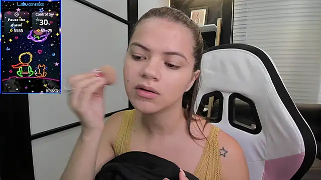 Snapshot of PaigeJayden chatting on February 18, 1:55 pm PaigeJayden online show from February 18, 1:55 pm