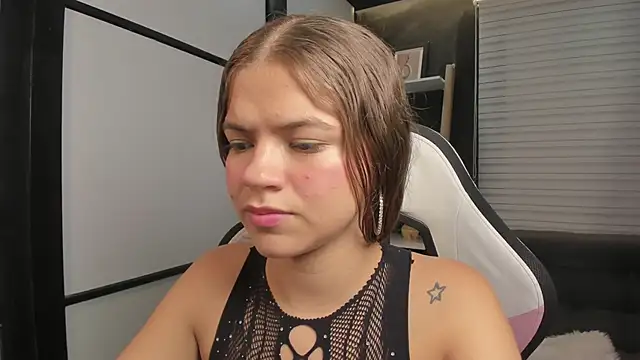 Snapshot of PaigeJayden chatting on March 10, 8:12 pm PaigeJayden online show from March 10, 8:12 pm